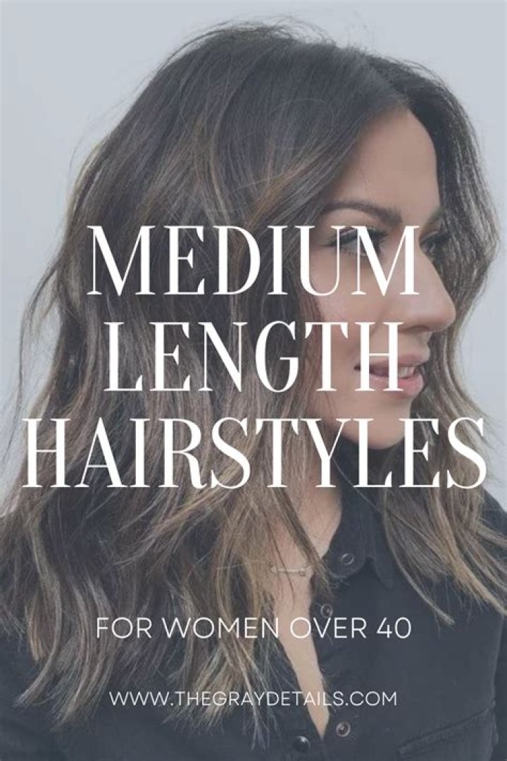 40 Trendiest Medium Hairstyles for Black Women (2024 Trends)