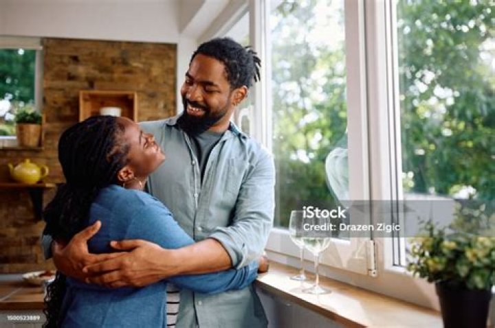 A man and his wife go honeymoon Zizoma
