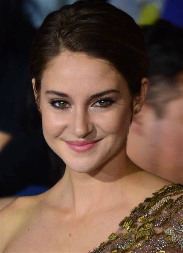 Actresse Shailene Woodley Body Measurements
