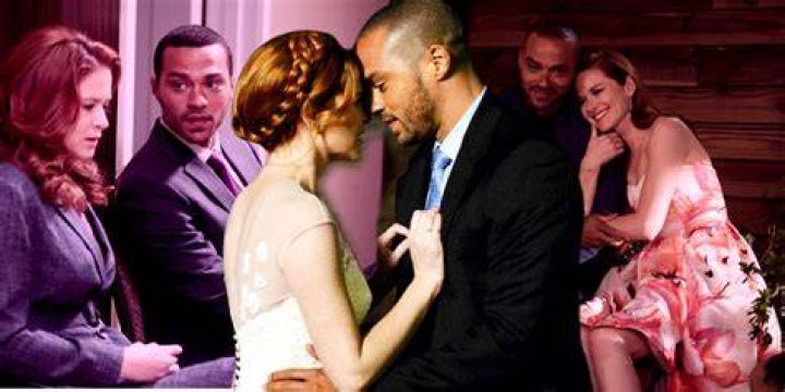 An image of Jackson and April talking at a nurse station in Grey's Anatomy