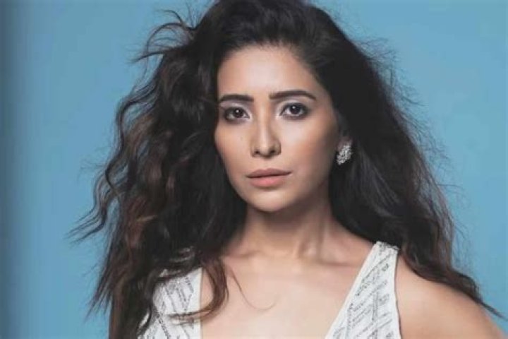 Asha Negi Age, Height, Affairs, Net Worth, Bio and More