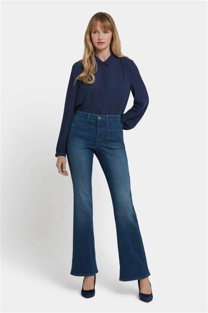 Ava Flared Pull-On