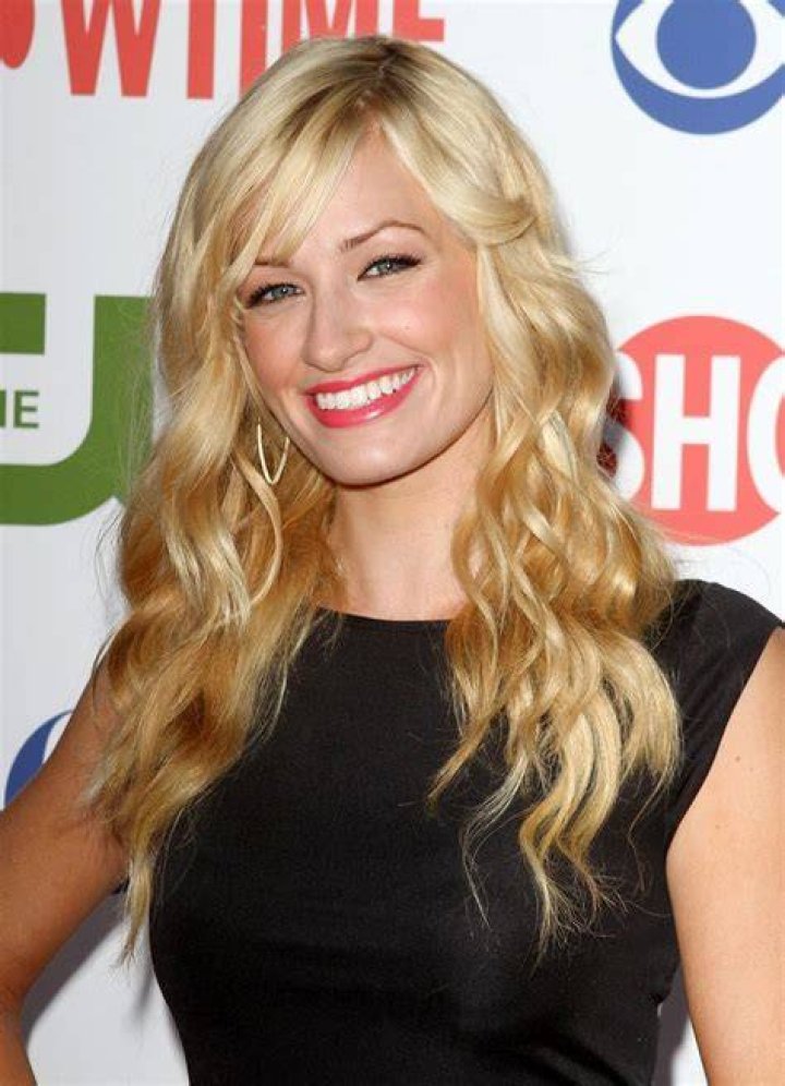 Beth Behrs Picture 11 CBS, The CW And Showtime TCA Party