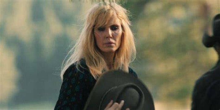 Cathy Moriarty as Beth Dutton, a financier and the daughter of John and Evelyn. in Yellowstone (90s)