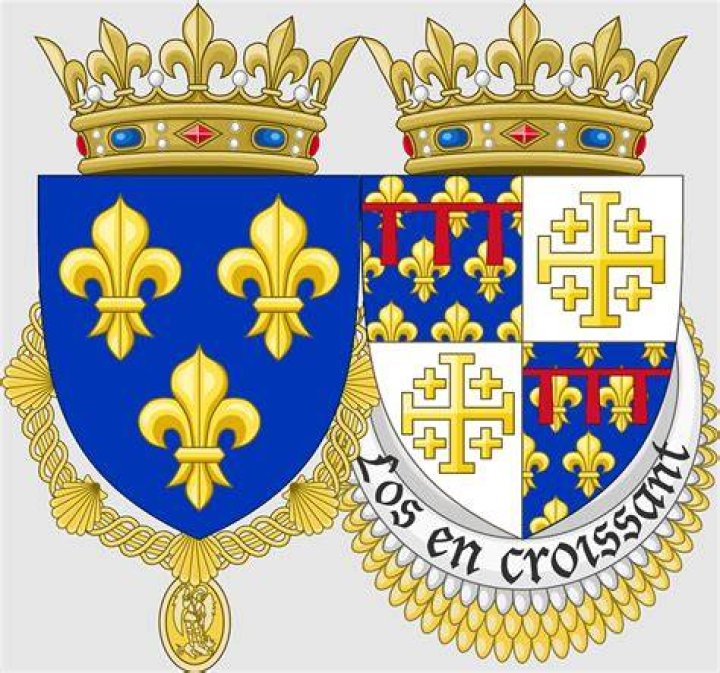 Closeup of Beth Boland/Hogwarts crest/Closeup of Rio from Good Girls