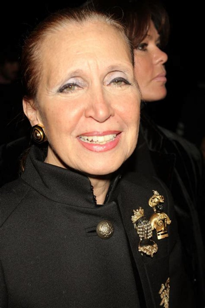 Danielle Steel height