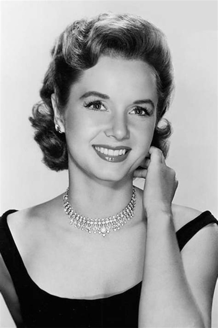 Debbie Reynolds Height