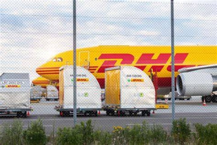 DHL shipping services DHL shipping services
