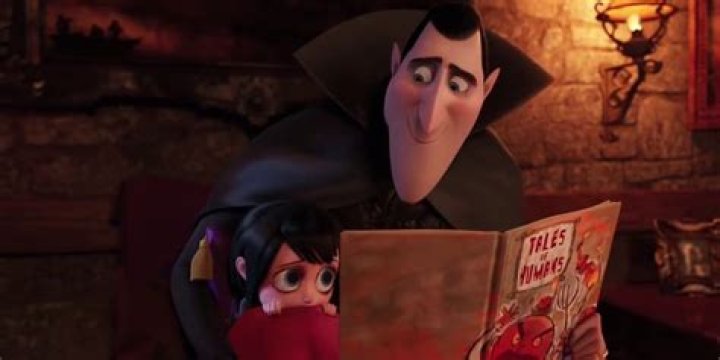 Dracula reading to baby Mavis in Hotel Transylvania (2012)