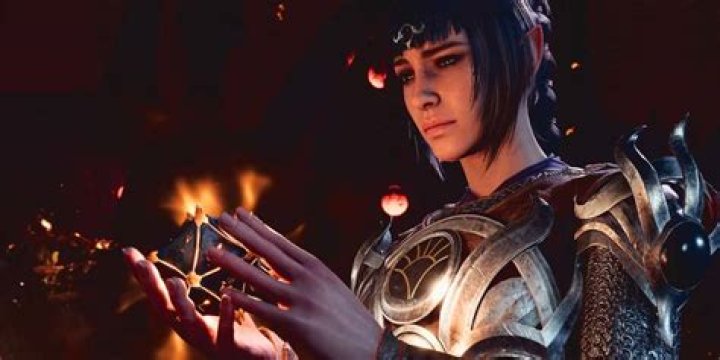 Elf looking at cube in Baldur's Gate 3