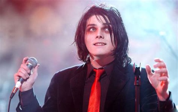 Gerard Way Age, Net worth: Bio-Wiki, Wife, Weight, Kids