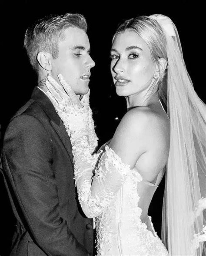Hailey Baldwin age, height, wedding dress, siblings, parents, career, profile, net worth