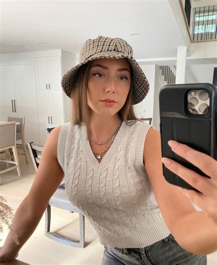 Hailie Mathers net worth