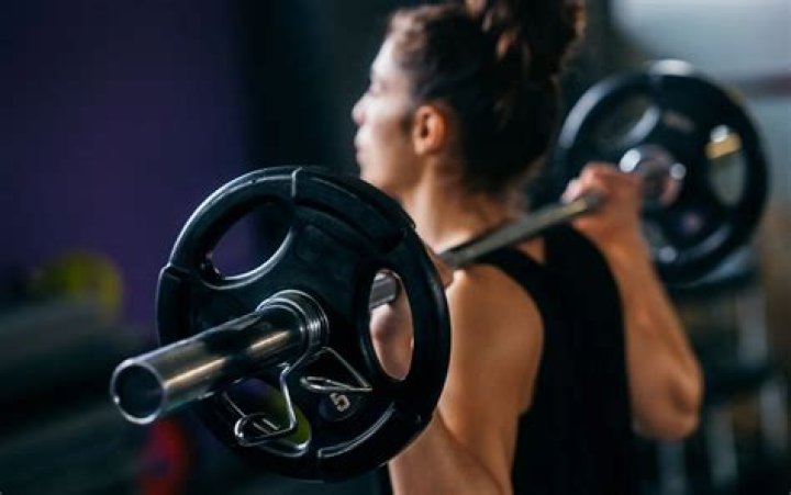 Here Are The Stretches You Should Do Before Lifting Weights