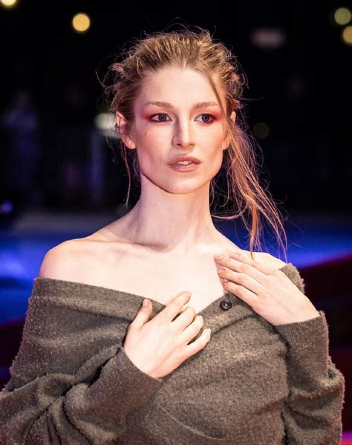 Hunter Schafer's Best Hair and Makeup Looks POPSUGAR Beauty