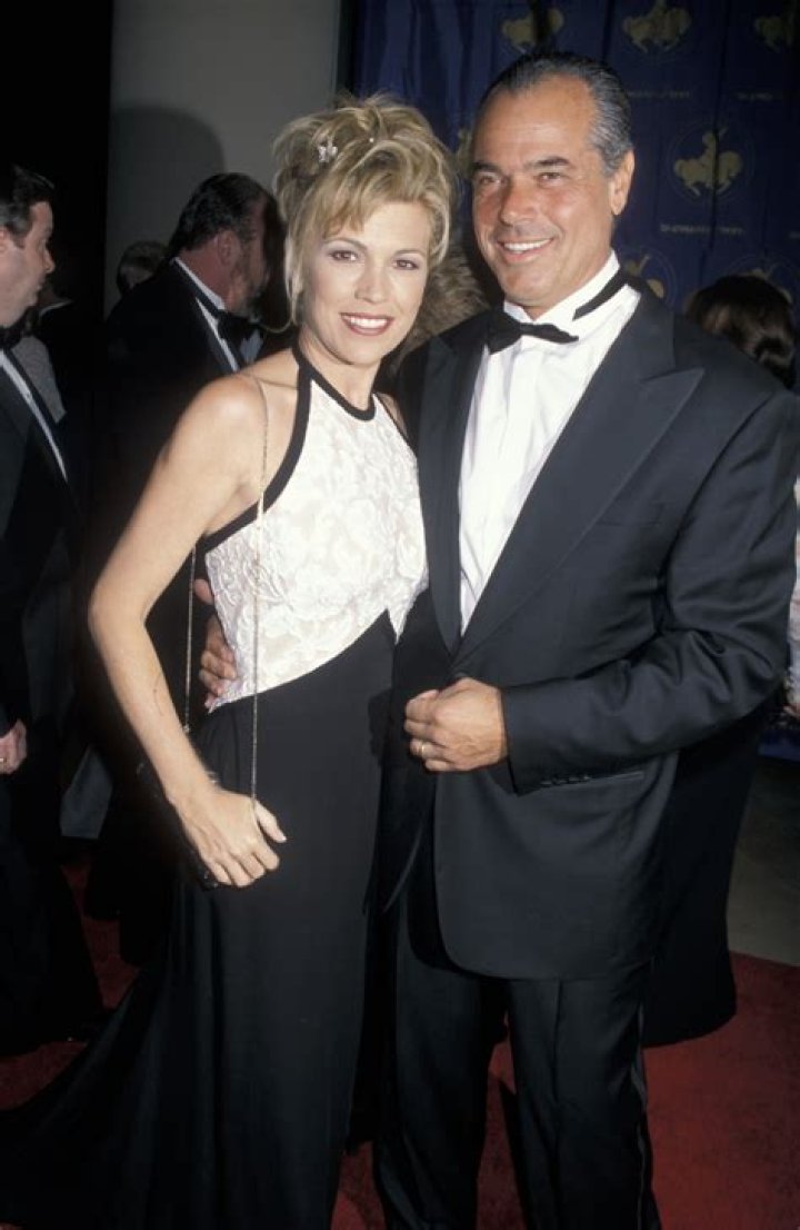 Is Vanna White married?