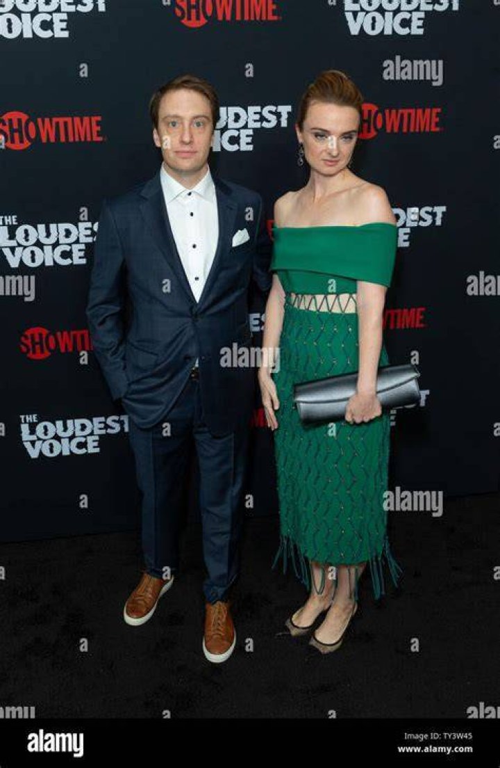 Jennifer Stahl The Loudest Voice Premiere in New York05 GotCeleb