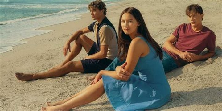 Jeremiah, Belly, and Conrad on the beach for The Summer I Turned Pretty Season 2