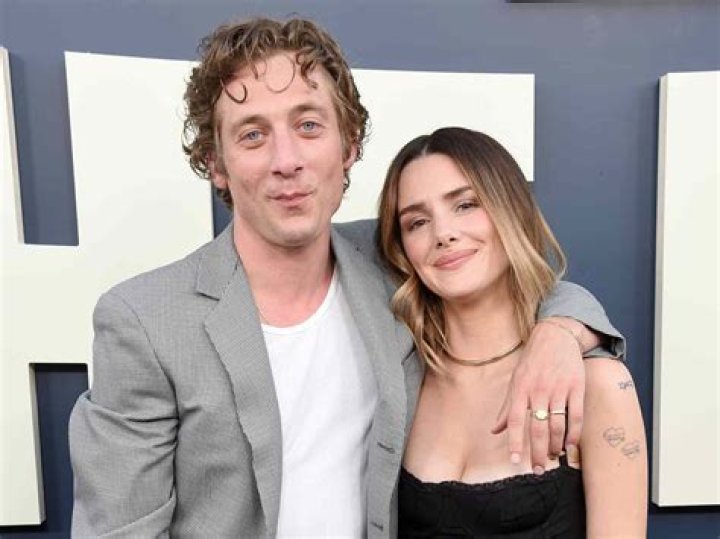 Jeremy Allen White Still Separated from Wife but 'Getting Along' (Source)