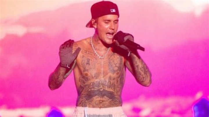 Justin Bieber suspends world tour due to health issues