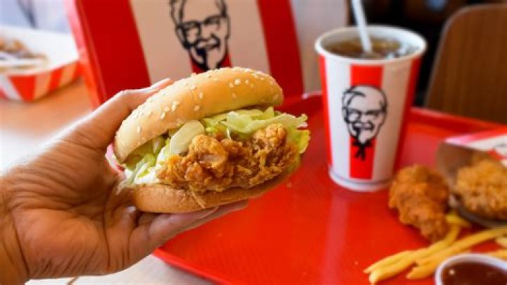 رقم كنتاكي الخط الساخن واهم عروض KFC