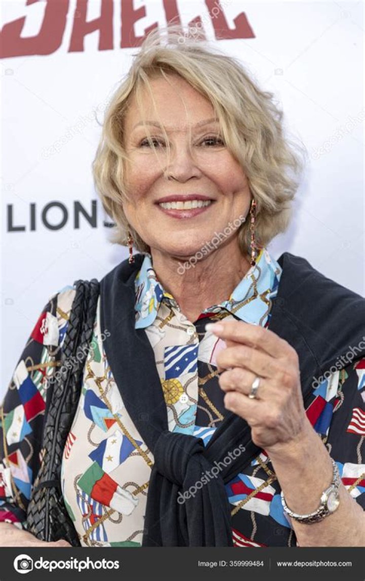 Leslie Easterbrook