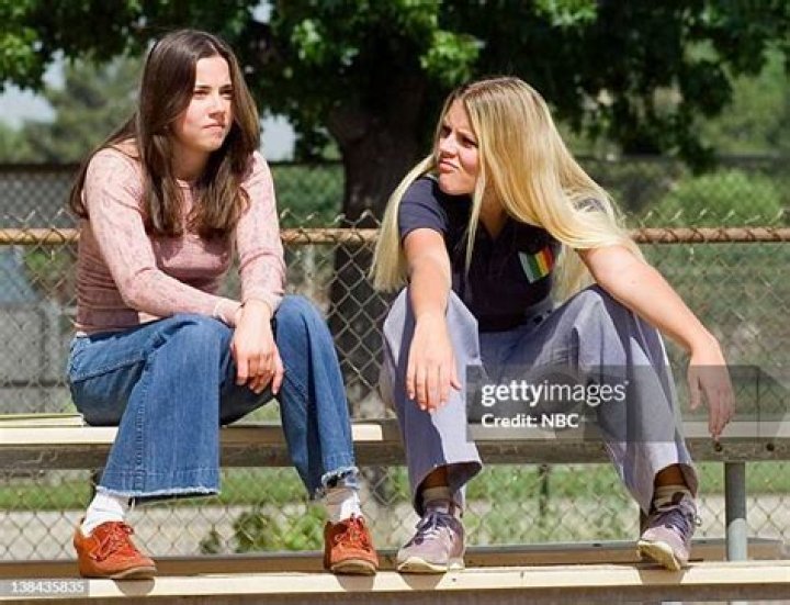 Linda Cardellini as Lindsay Weir and Judy Hale