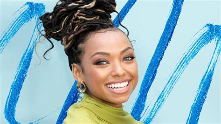 Logan Browning Height