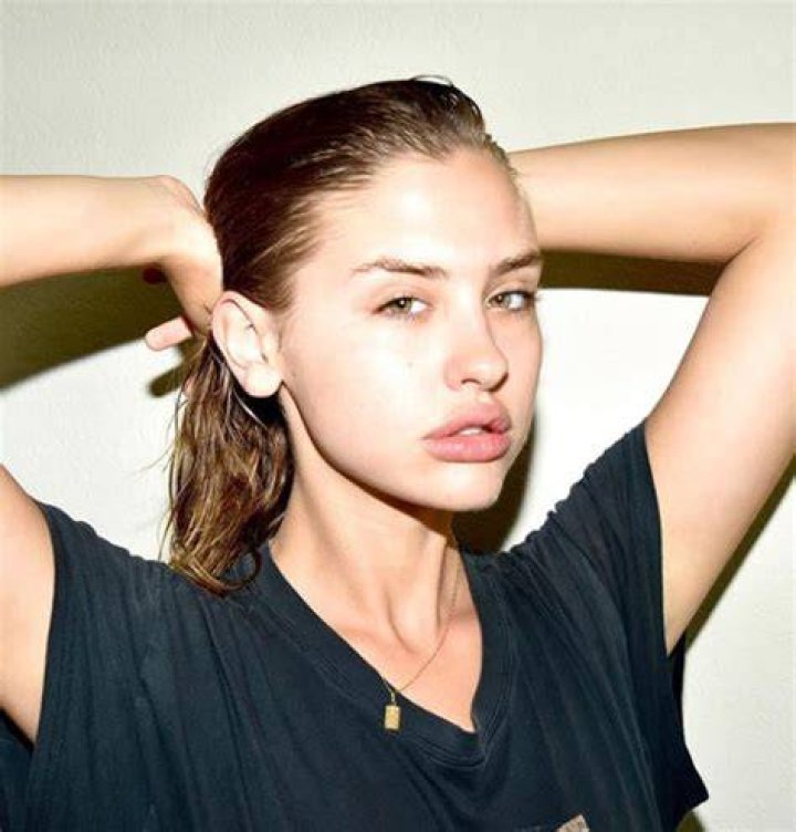 Lucy McLay Bio, Age, Net Worth, Height, In Relation, Nationality