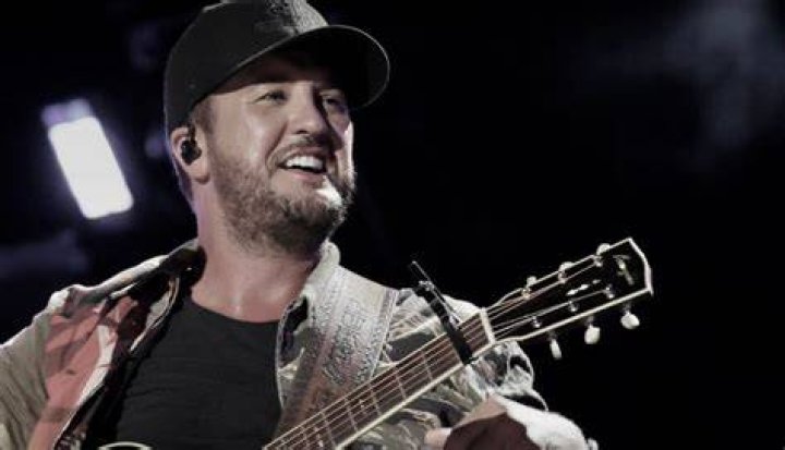 Luke Bryan brings politics to ACM Awards CBS News