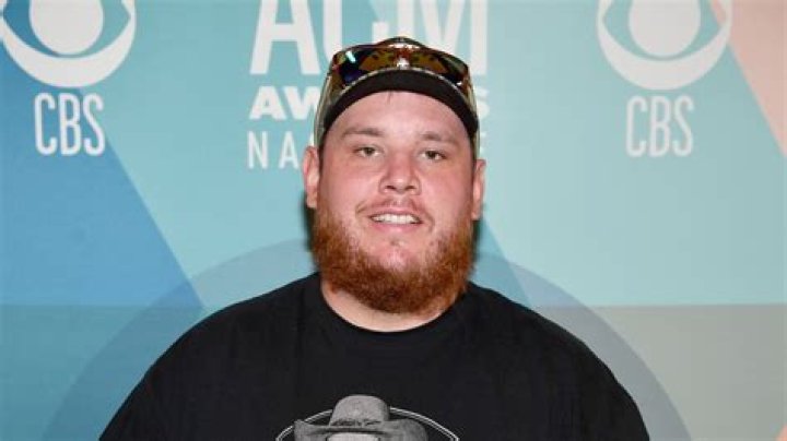 Luke Combs Hilariously Describes Life In Florida At The ACM Awards