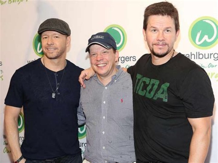Mark Wahlberg&rsquo;s 8 Siblings All About His Brothers and Sisters