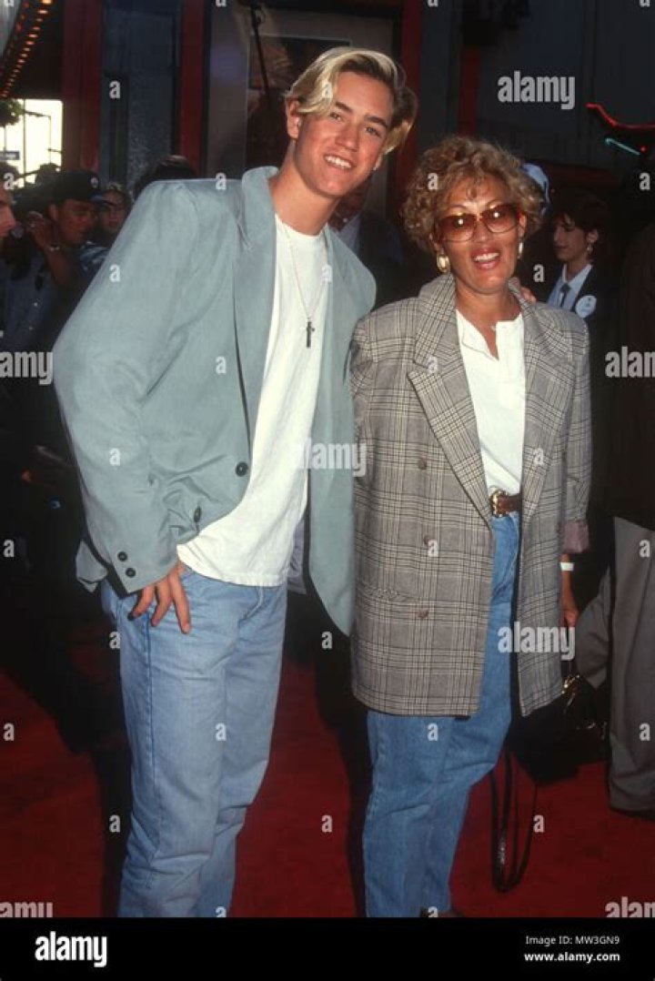 MarkPaul Gosselaar's mom Paula MarkPaul Gosselaar The best retro