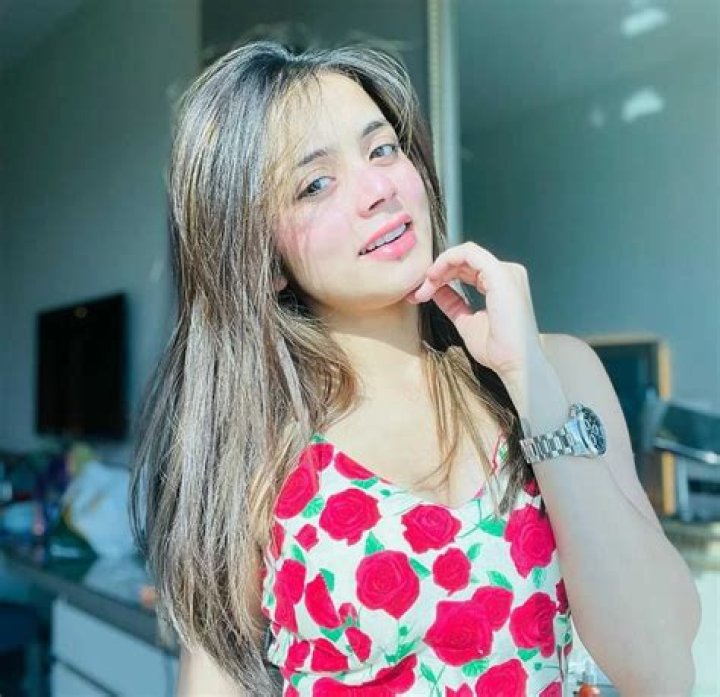 Niharika Tiwari Image