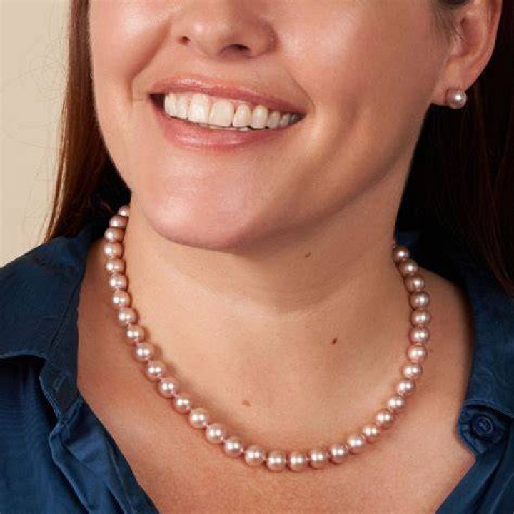 Pearl Necklaces certified and guaranteed the finest in the world