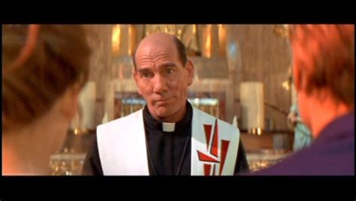Pete Postlethwaite as Father Laurence in Romeo + Juliet