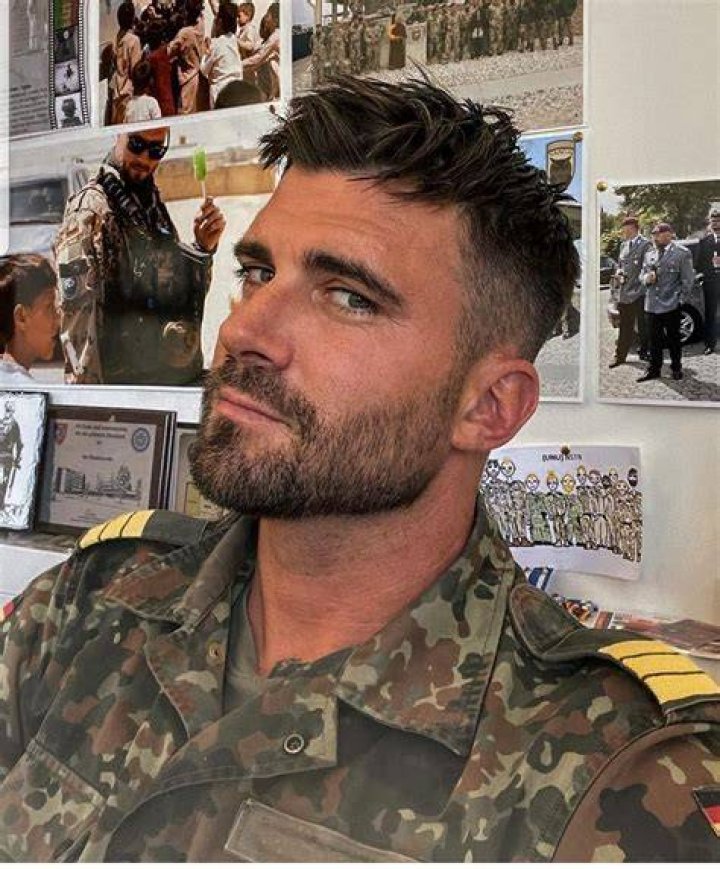 Photos from Hot Stars in Uniform