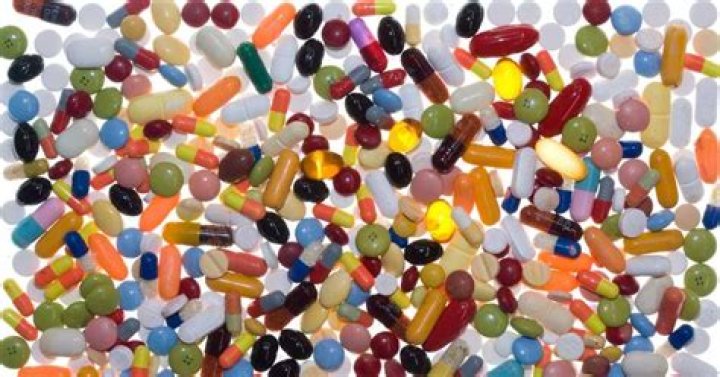 Pills, farts, stinky