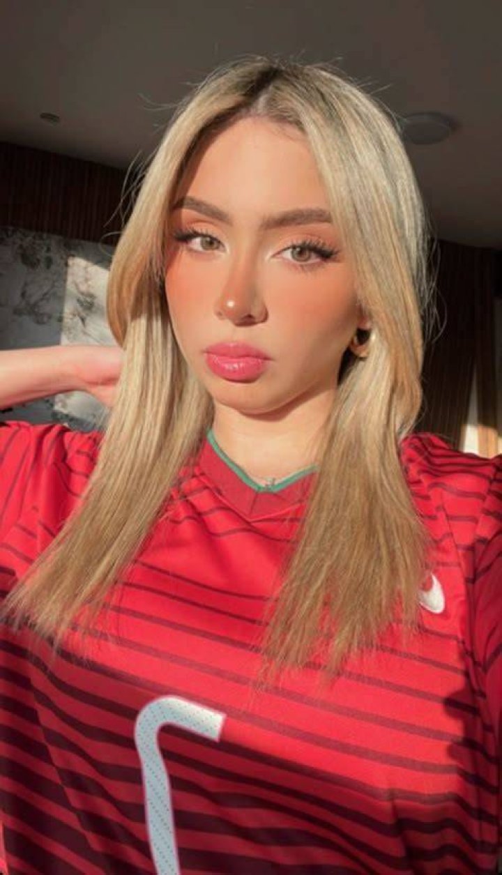 Pin de Kisami Rod en Bethcast ️ Actrices bonitas, Belleza, Estilo peinado