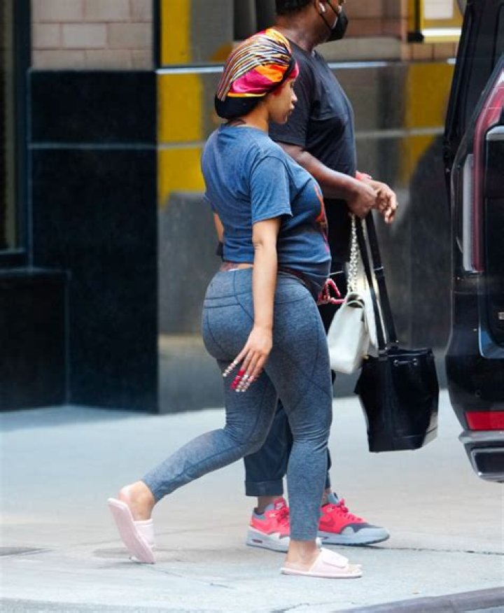 Pregnant CARDI B Shopping on Fifth Avenue in in New York 08/25/2021
