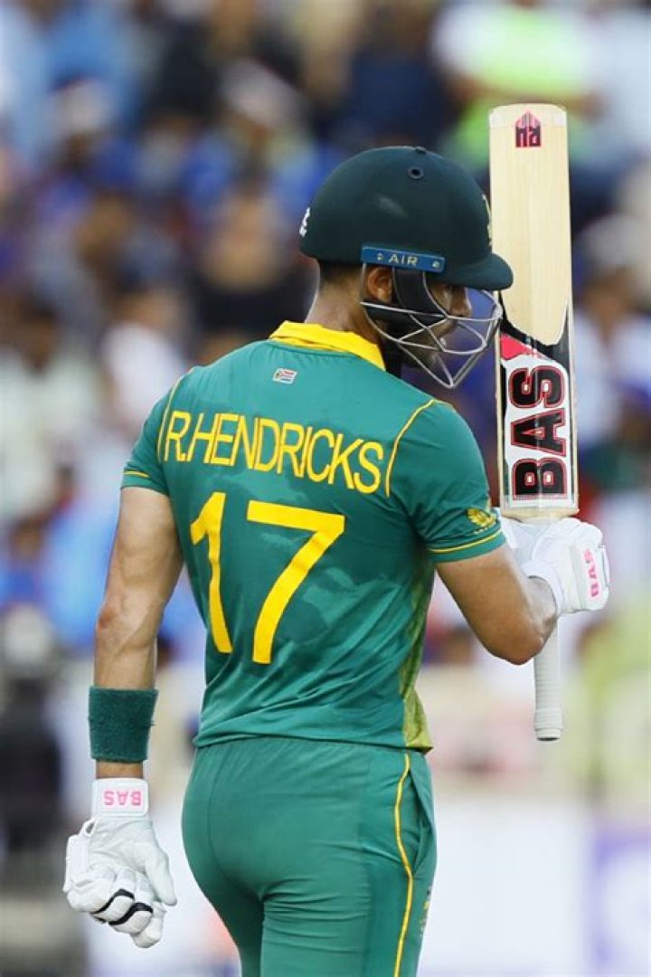 Reeza Hendricks Reeza Hendricks