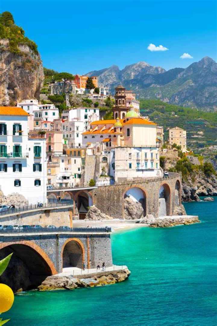 SA woman in Italy