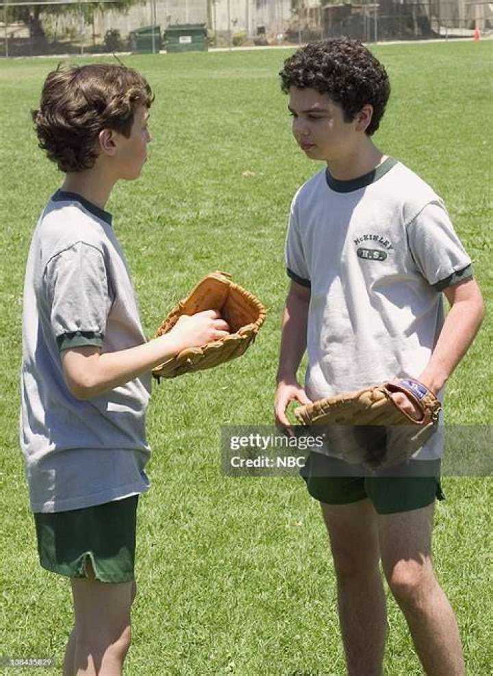 Samm Levine as Neal Schweiber and Arty