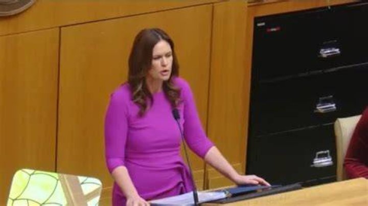 Sarah Huckabee Sander's Weight Loss Transformation Story