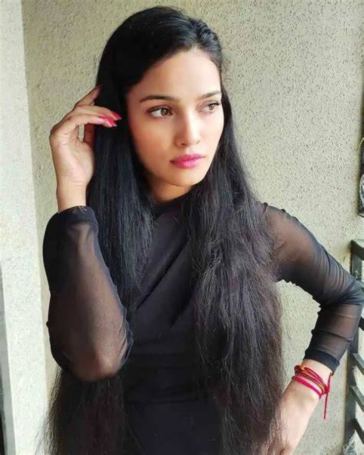 Shrashti Maheshwari Pic Download