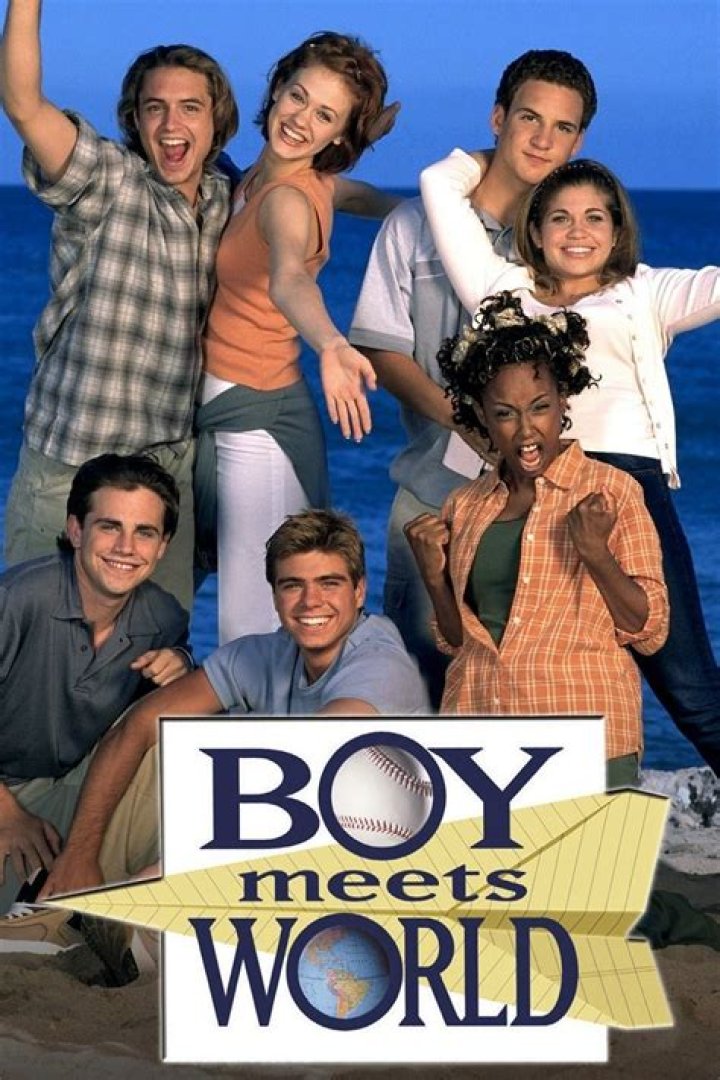 the Boy Meets World cast smiling together