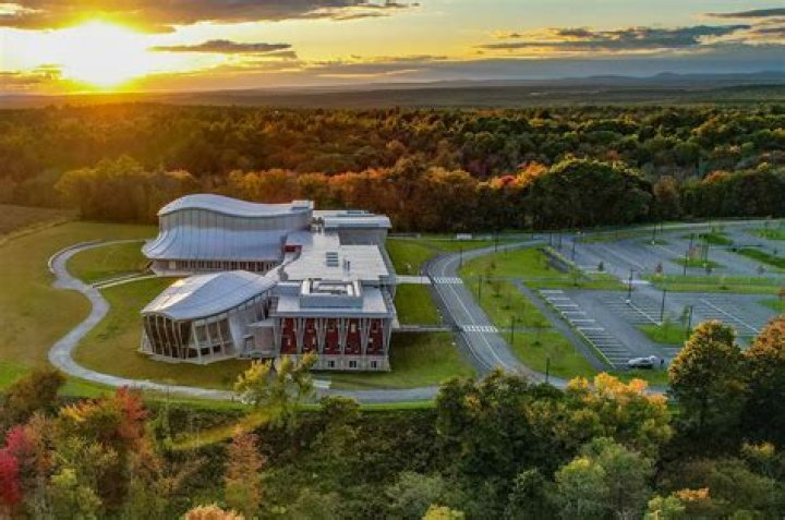 The Groton Hill Music Center &mdash; EJ+P