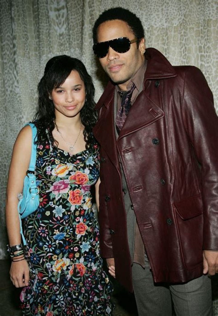 The Internet Is Still Obsessed With Lenny Kravitz's Massive Scarf