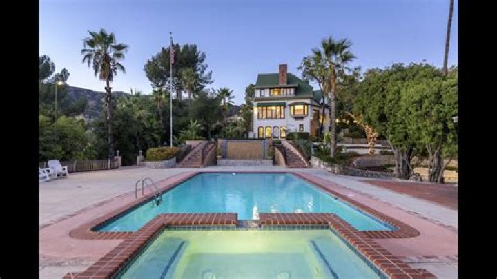 This Week in Celebrity Homes Jennifer Lopez, Tony Shaloub Mansion Global
