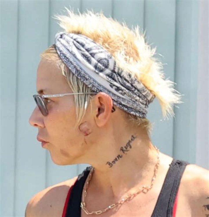 Vợ cũ của Eminem, Kim Scott, nhập viện v&igrave; cố gắng tự tử Jimmy Star's